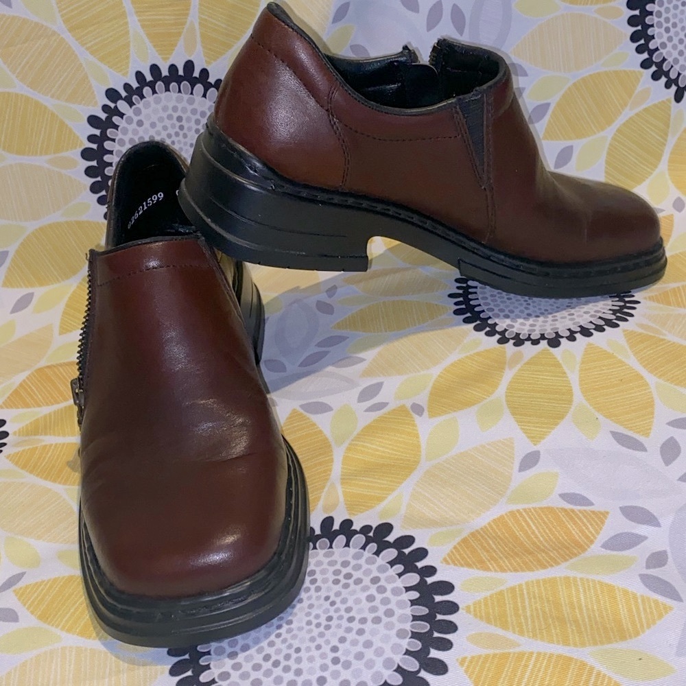Leather Brown Rieker Antistress Shoe.